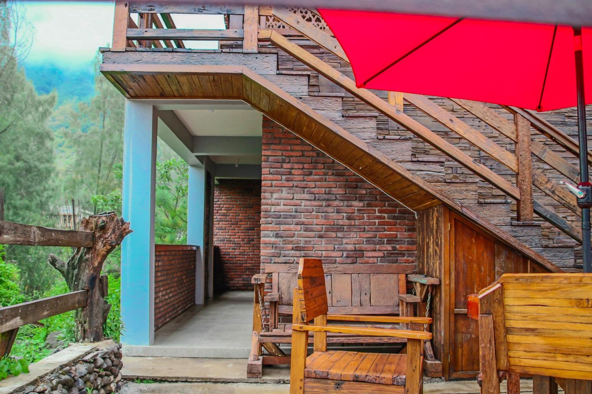 Omah Kayu Bromo Villa Ngadisari Exterior photo